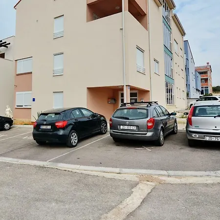 With A Parking Space - Diklo, - 17335 *